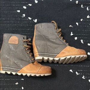 Sorel Ankle Boots in Brown and Gray